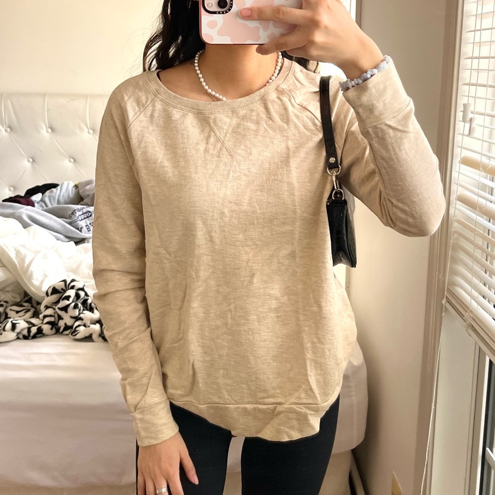 BEIGE SWEATER